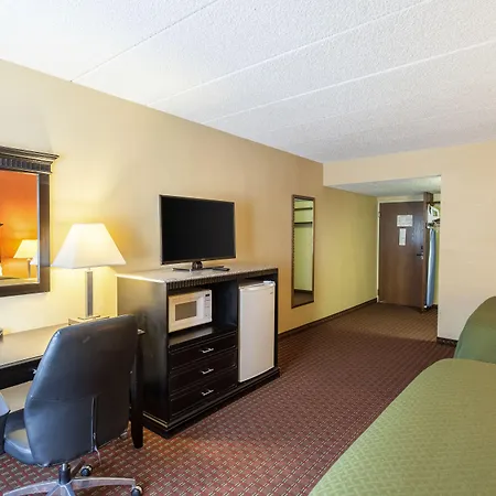 Quality Inn & Suites Lincoln South-3