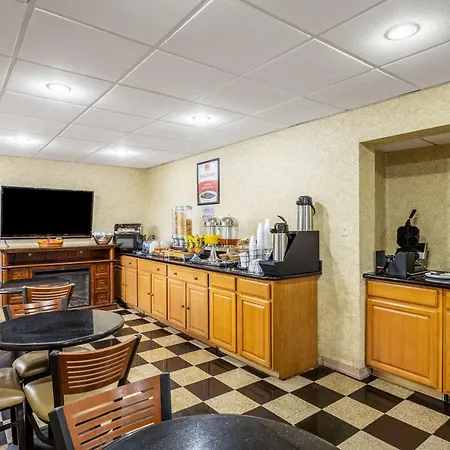 Econo Lodge Morgantown-2