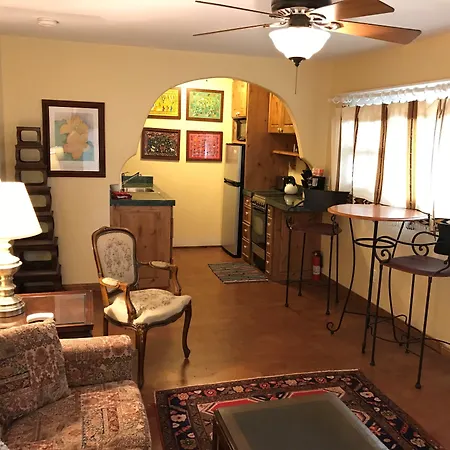 Casa Blanca Inn And Suites-3