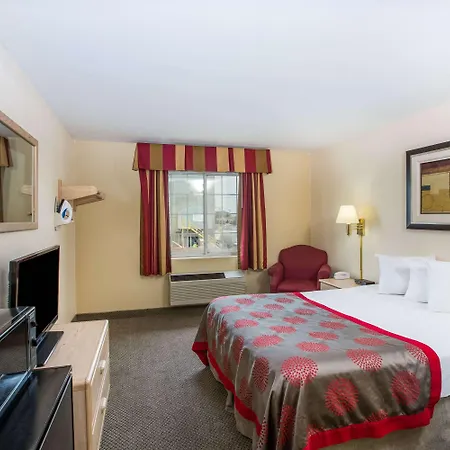 Ramada By Wyndham Sioux Falls-3