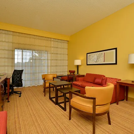 Courtyard By Marriott Bentonville-2