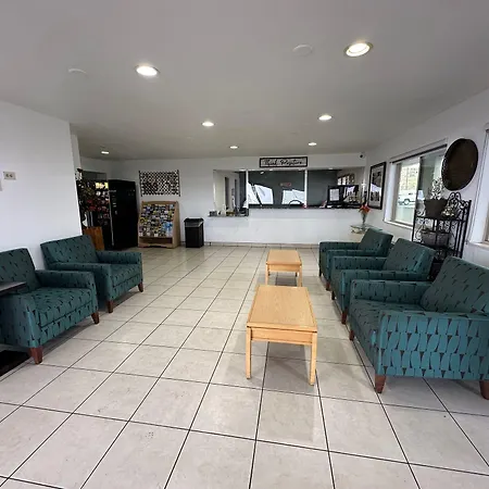 Desert Sands Inn & Suites-3