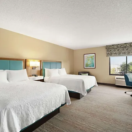 Hampton Inn Portland Airport-3