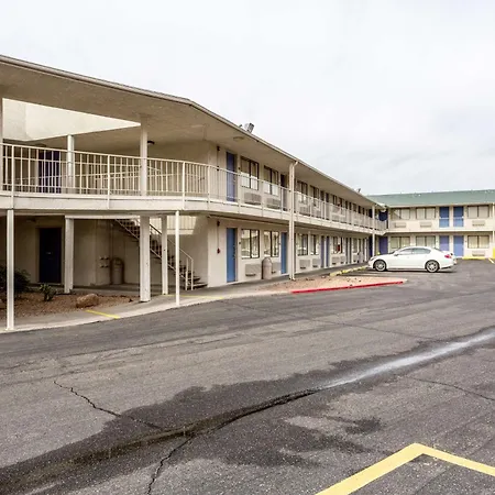 Motel 6 Albuquerque Northeast-3