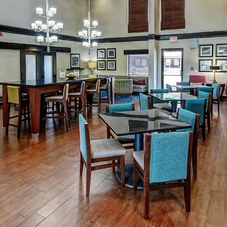 Hampton Inn Batesville-2