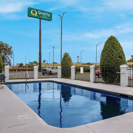 Quality Inn Near Casinos And Convention Center-3