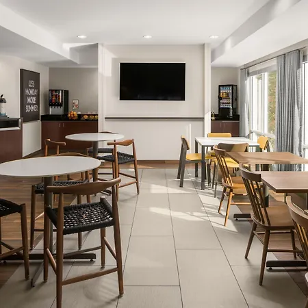 Fairfield Inn & Suites Portland West Beaverton-2