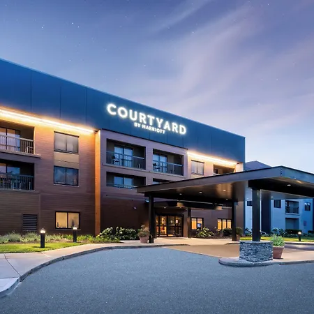 Courtyard Columbus Airport-2