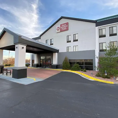 Best Western Plus Kansas City Airport - Kci East-3