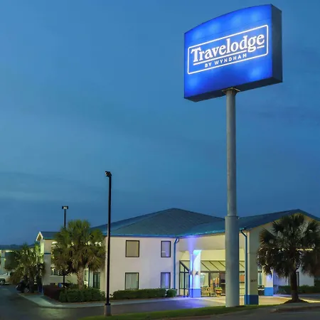 Travelodge By Wyndham Montgomery East-2