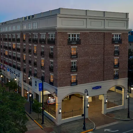Hampton Inn Savannah Historic District-3