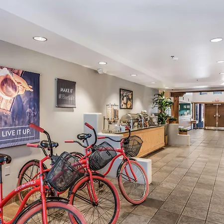 Red Lion Inn & Suites Goodyear Newly Renovated-3