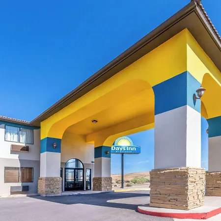 Days Inn By Wyndham Los Lunas-3