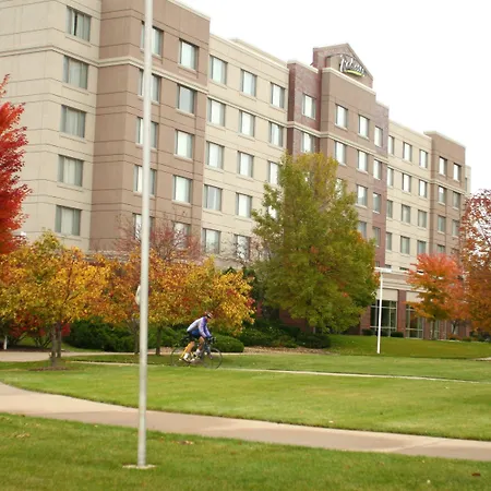 Wyndham Moline On John Deere Commons-2