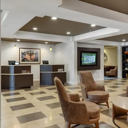 Courtyard By Marriott Portsmouth-2