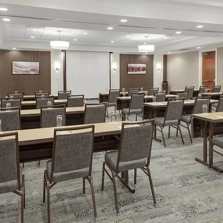 Courtyard By Marriott Portsmouth-3