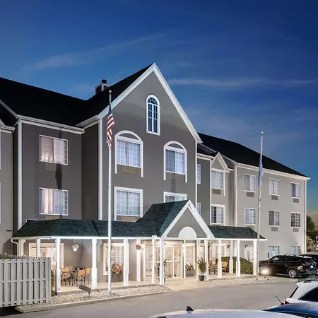 Country Inn & Suites By Radisson, Maumee - Toledo-3