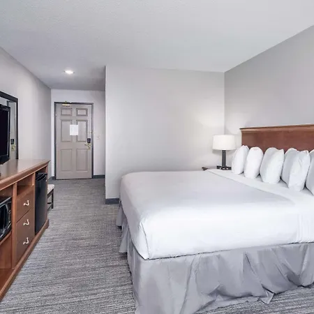 Country Inn & Suites By Radisson, Maumee - Toledo-2