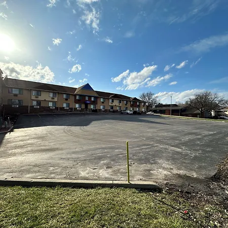 Rodeway Inn & Suites Madison East-3
