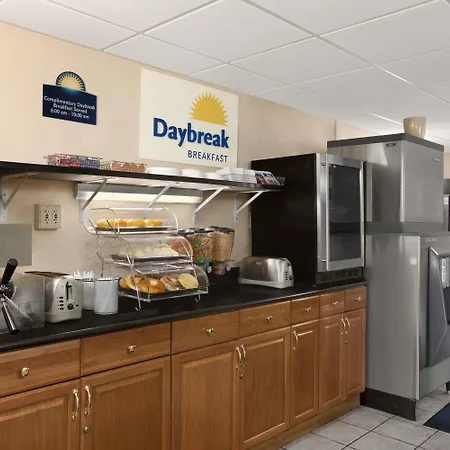 Days Inn By Wyndham Keene Nh-3
