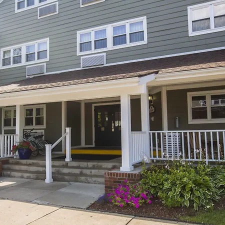Ivy Court Inn And Suites-3
