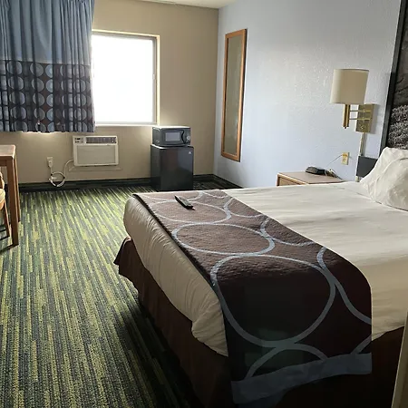 Boarders Inn & Suites By Cobblestone Hotels Waterloo Cedar Falls-3