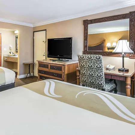 Quality Inn & Suites Atlanta Airport South-2