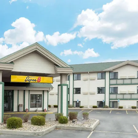 Super 8 By Wyndham Wisconsin Dells-3