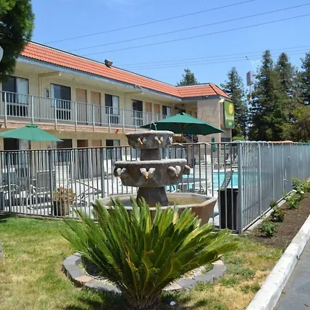 Fresno Inn-3