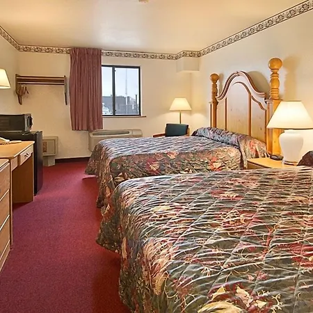 Clarion Pointe-2