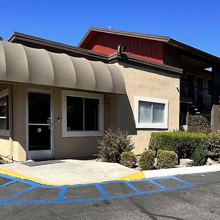 Super 8 By Wyndham Red Bluff-3
