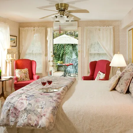 Arsenic And Old Lace Bed & Breakfast Inn-3