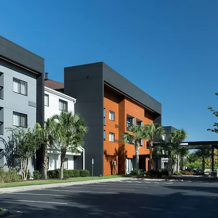 Courtyard By Marriott Pensacola-2