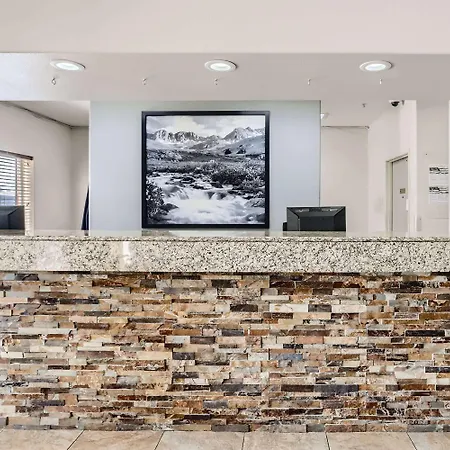 Baymont By Wyndham Loveland - Fort Collins Area-2