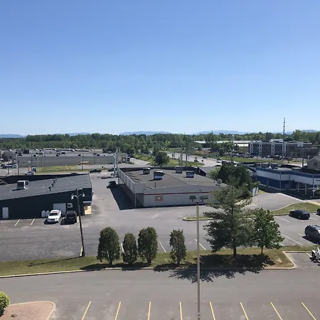 La Quinta By Wyndham Plattsburgh-3