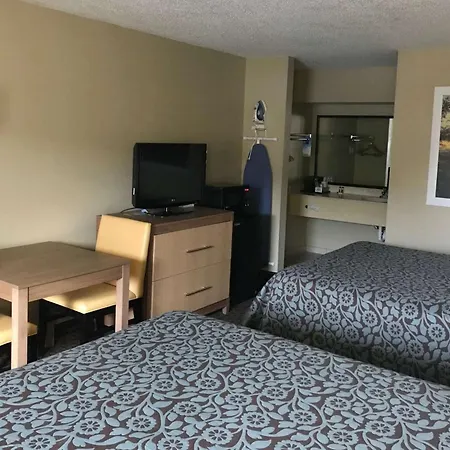 Days Inn By Wyndham Lexington-Columbia-3