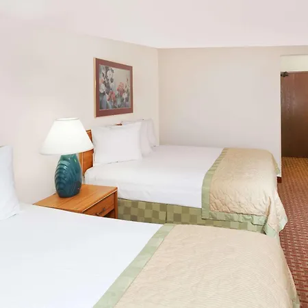 Baymont By Wyndham St. Joseph/Stevensville-3