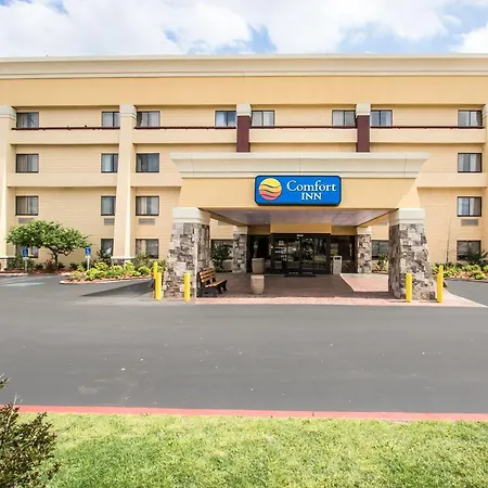 Comfort Inn Tulsa Midtown-2