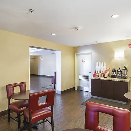 Red Roof Inn Plus + Phoenix West-2