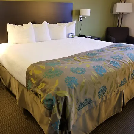 Baymont By Wyndham Eau Claire Wi-2
