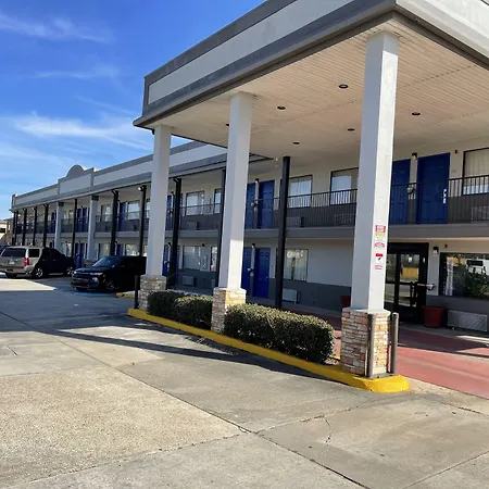 Days Inn By Wyndham Gonzales-2