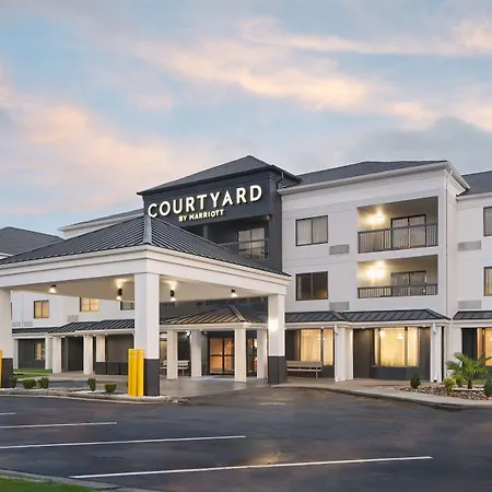 Courtyard Florence South Carolina-2