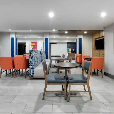 Holiday Inn Express & Suites Dallas Park Central Northeast By Ihg-3