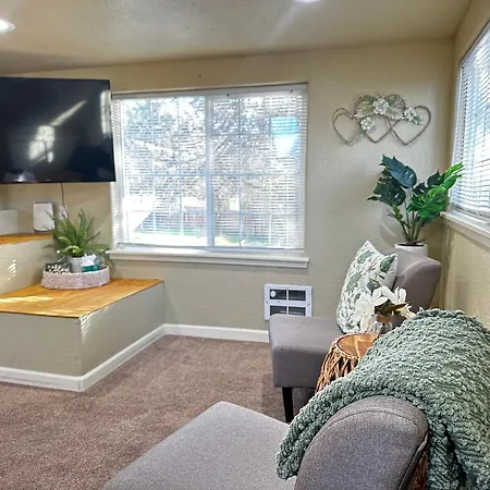 Near Downtown- Kitchen-Washerdryer-Parking-3