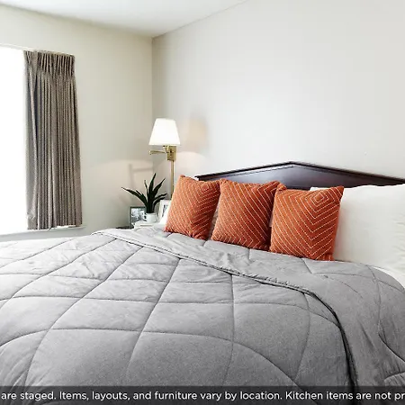Intown Suites Extended Stay Select Hampton Va-3