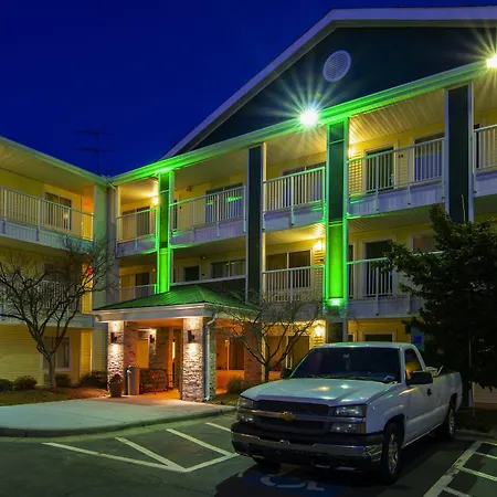 Suburban Studios Winston Salem-University Parkway-2