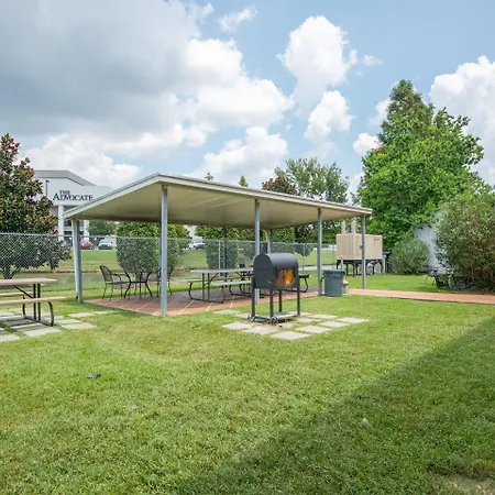 Trident Inn & Suites, Baton Rouge (Adults Only)-2