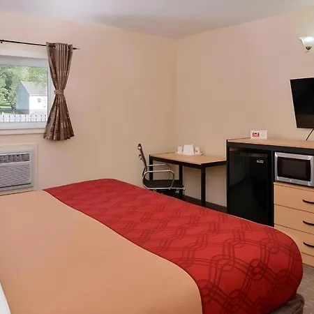 Econo Lodge Rochester I-90 & I-390-3