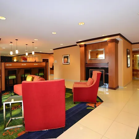 Fairfield Inn & Suites Jefferson City-2