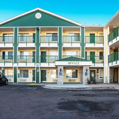 Hometowne Studios By Red Roof Colorado Springs - Airport-2